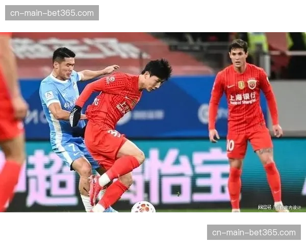 卫冕冠军海港1-2不敌河南，钟义浩闪击武磊进球无效