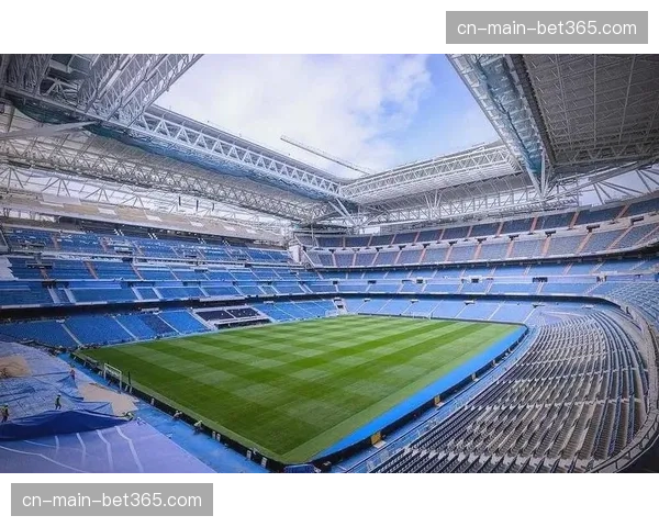 伯纳乌球场最后阶段翻修完成，全新可开合屋顶通过测试