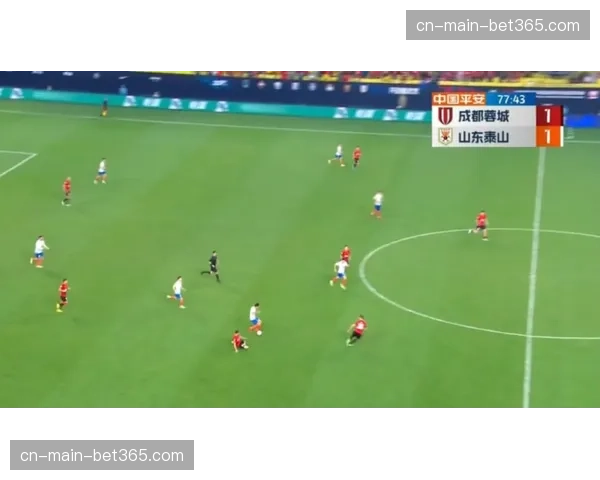 战术分析:河南队五后卫阵型如何有效限制了成都蓉城的进攻。 战术分析:河南队五后卫阵型如何有效限制了成都蓉城的进攻。