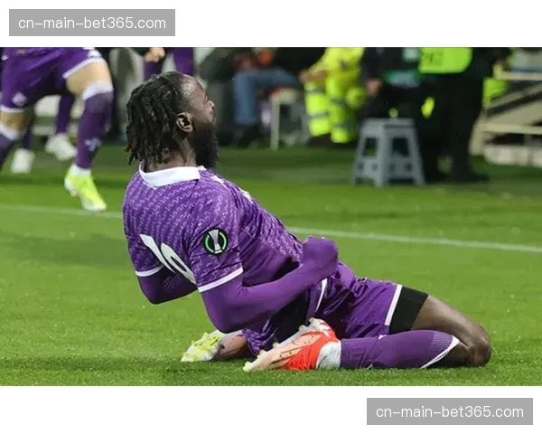 官方:佛罗伦萨主帅伊塔利亚诺确认赛季末离任,或将执教那不勒斯 官方:佛罗伦萨主帅伊塔利亚诺确认赛季末离任,或将执教那不勒斯