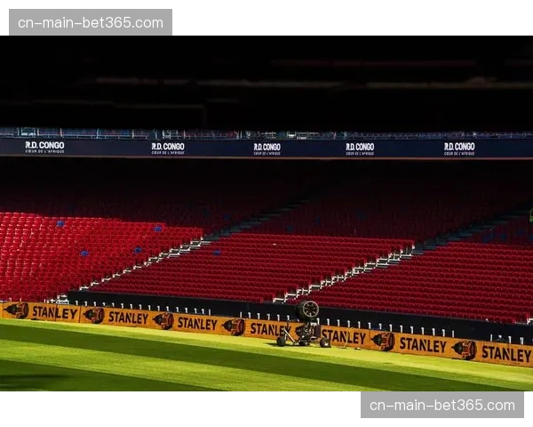 诺坎普改造工程进入最后阶段，部分看台已重新开放